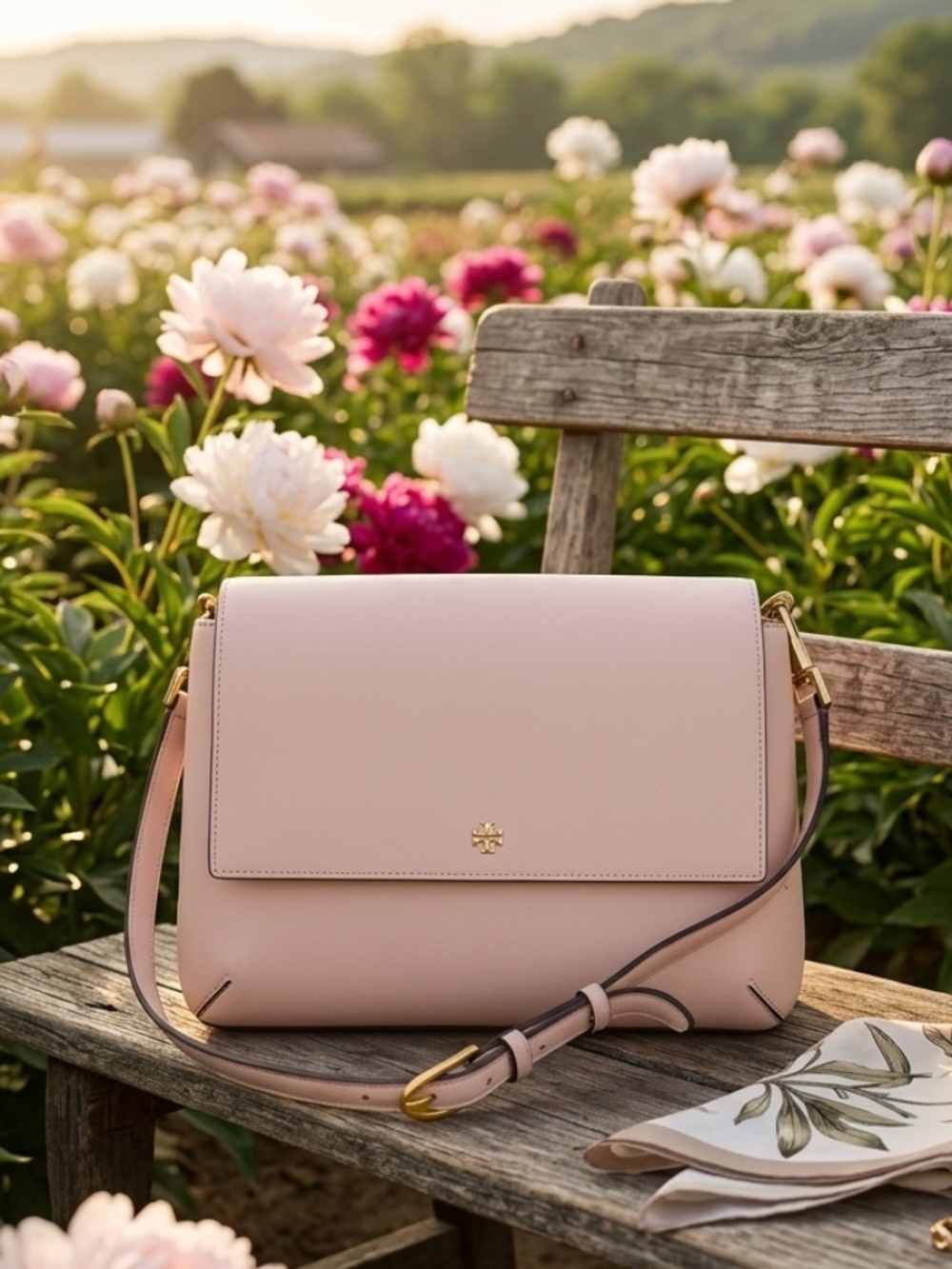 Tory Burch Robinson Pale Apricot Pink Saffiano Combo Messenger Crossbody Bag